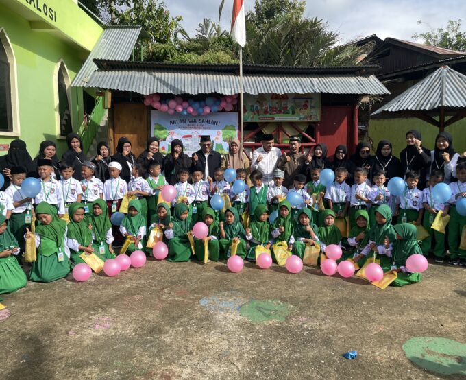 Menjadi Warga Madrasah: Menyambut Siswa Baru Madrasah MI Muhammadiyah Kalosi Tahun Ajaran 2025-2026